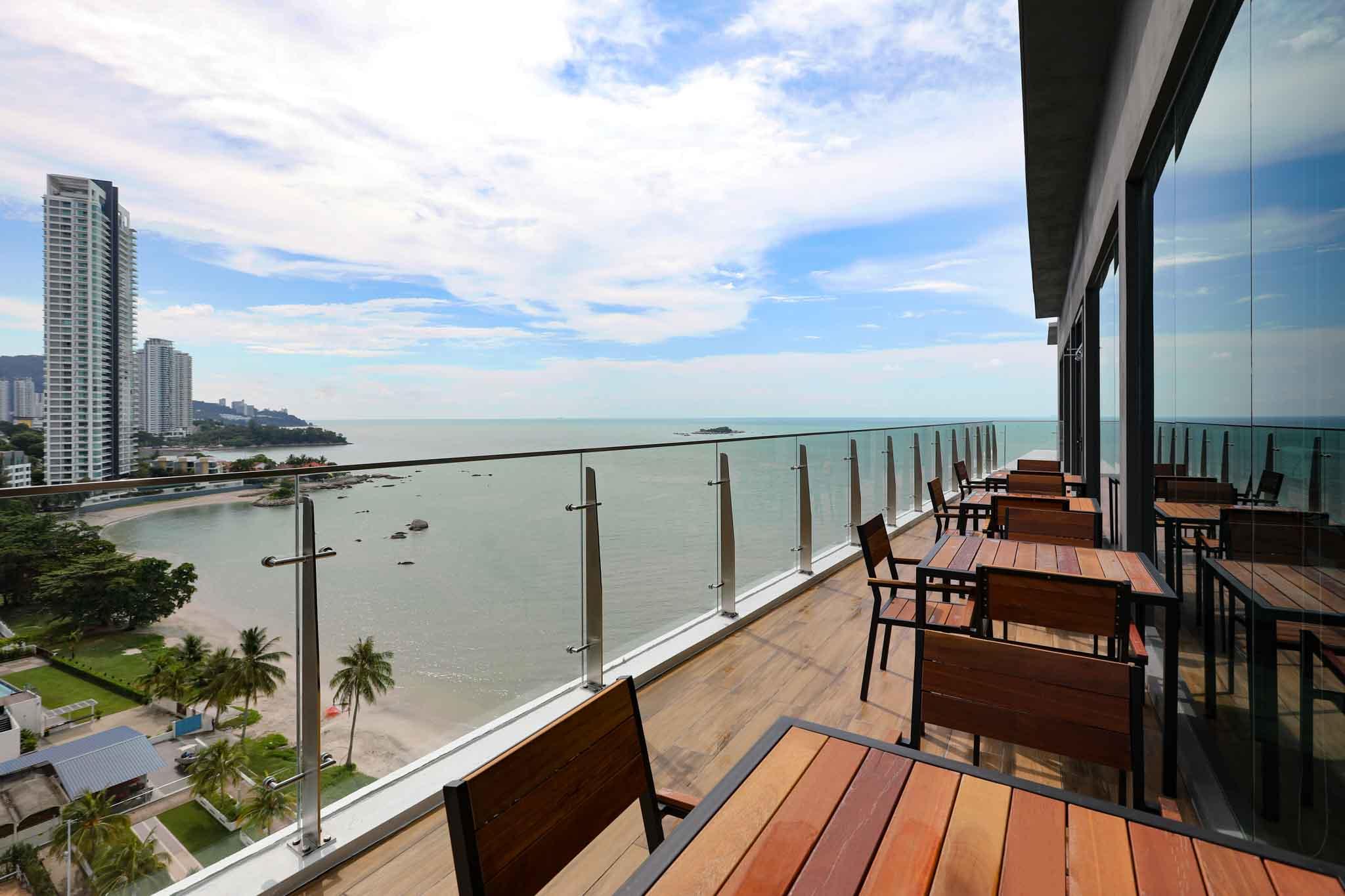 Hompton Hotel By The Beach George Town Exterior foto
