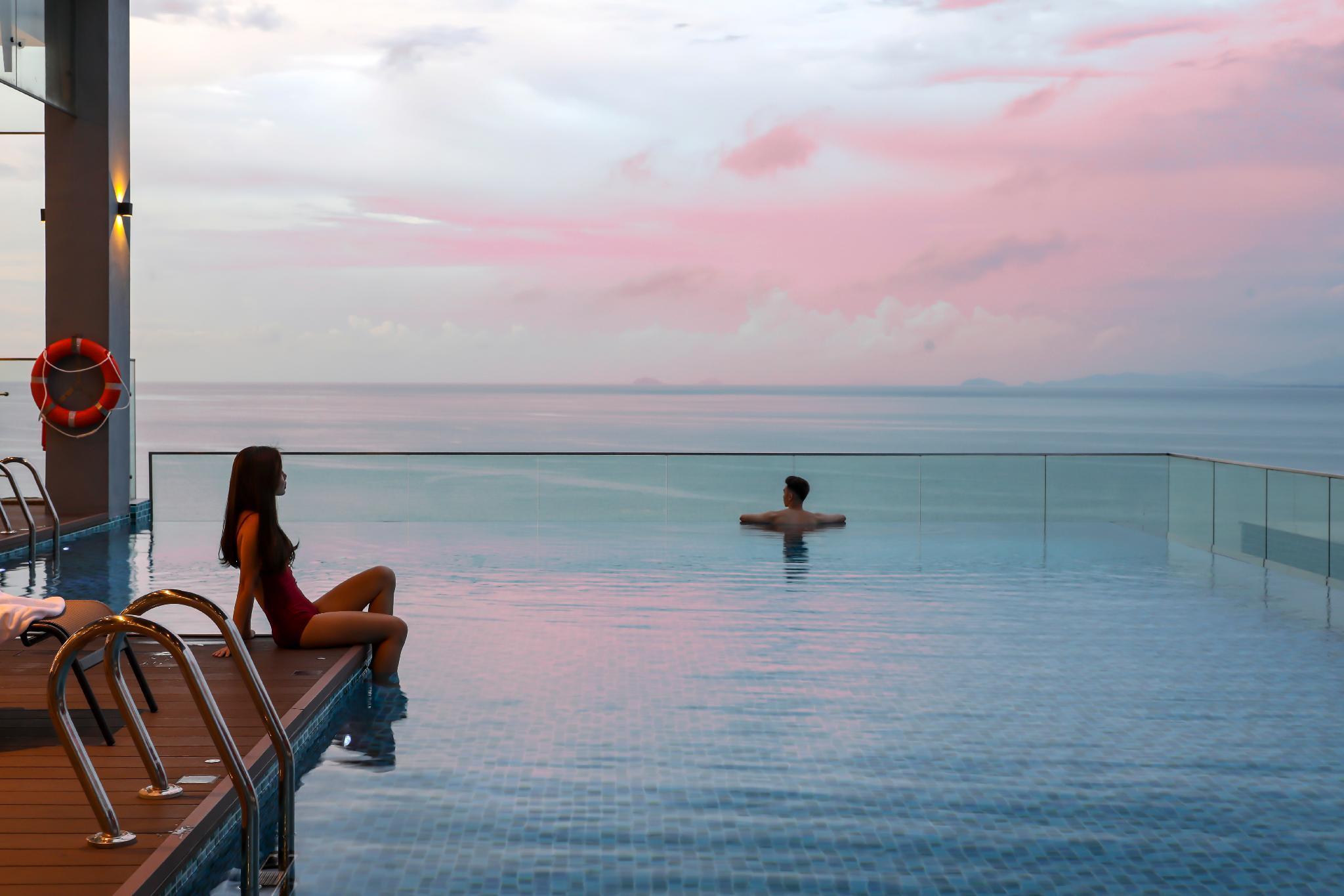 Hompton Hotel By The Beach George Town Exterior foto